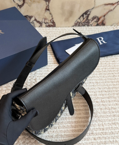 Dior Saddleバッグ《Dior Oblique》ベージュ/黒 カーフ DHL 直営