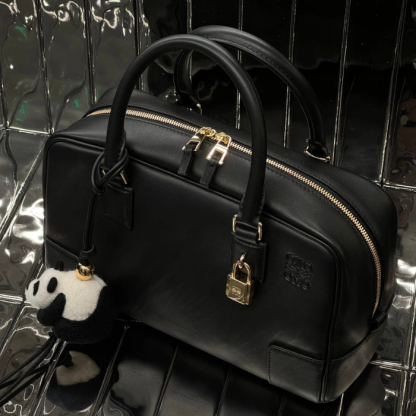 在庫有◆LOEWE◆上品アリゾナポーチ◆豪華セレブカーフスキン