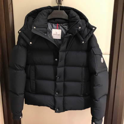 パリ直営店買付！【MONCLER】VEZERE ショートダウン