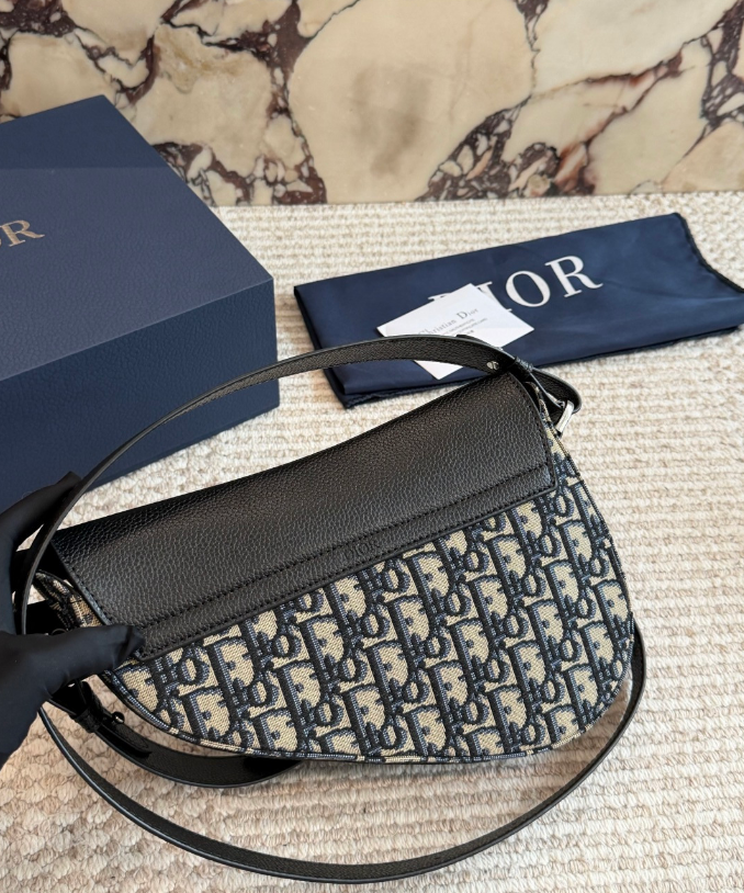 Dior Saddleバッグ《Dior Oblique》ベージュ/黒 カーフ DHL 直営