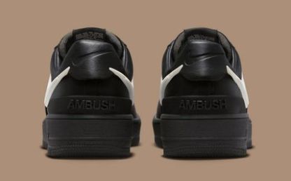 ★NIKE x AMBUSH★送関込★スニーカーヘッドには欠かせない一足