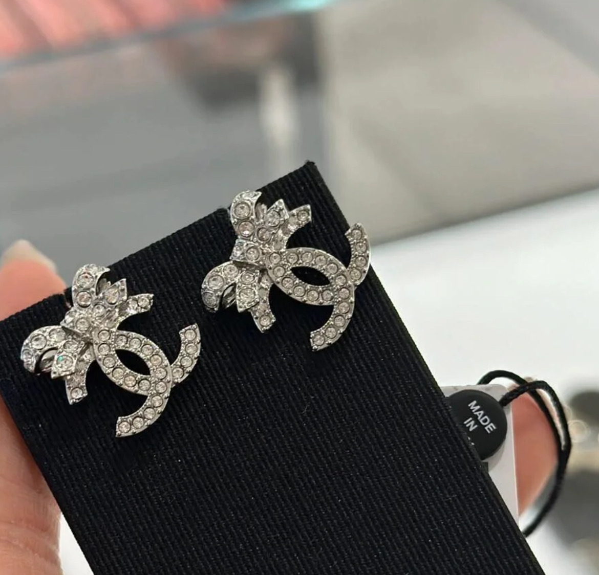 2３S《ロゴ＆リボン》CHANEL ♡ ピアス