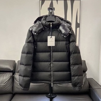 MONCLER 25S メンズ ポワリエ パファージャケット