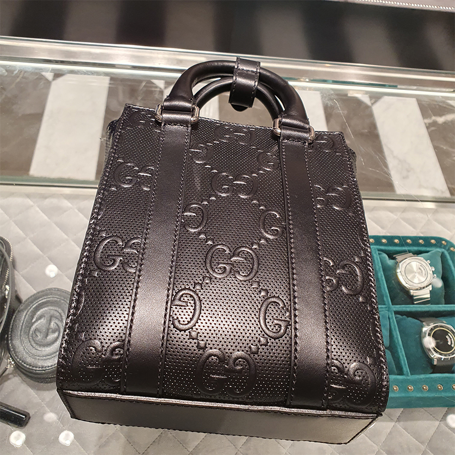 【セール】グッチ☆GGエンボス レザー ミニ トートバッグ 696010