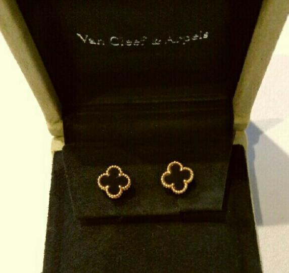 国内直営Van Cleef & Arpels スウィート アルハンブラ ピアス
