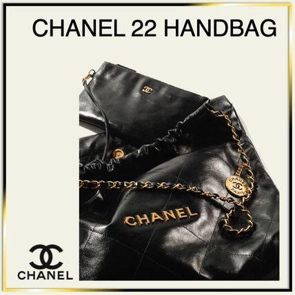 通勤からお出かけまで♪【CHANEL】Chanel 22 Handbag