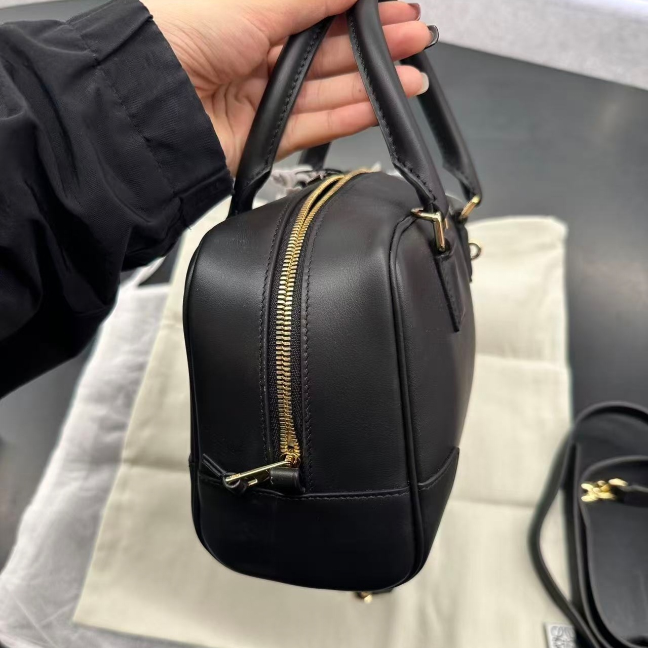 在庫有◆LOEWE◆上品アリゾナポーチ◆豪華セレブカーフスキン