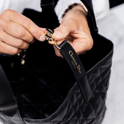 【どんな場面でも◎】Dior TOUJOURS バッグ ミディアム 4色展開