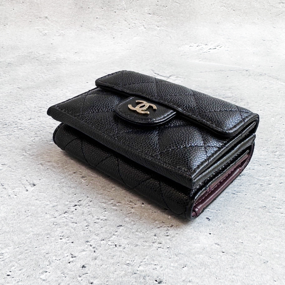 CHANEL 三つ折り財布 キルティングレザー