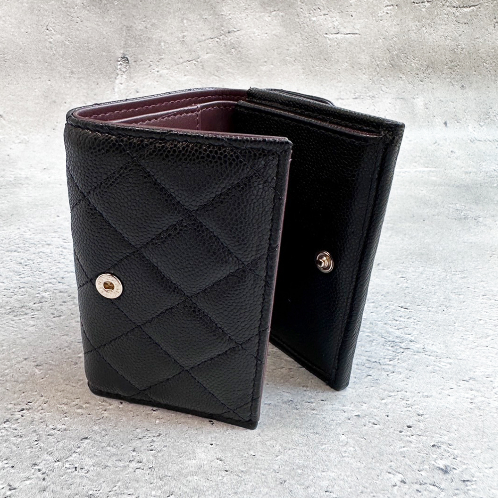 CHANEL 三つ折り財布 キルティングレザー