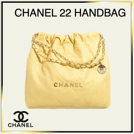 通勤からお出かけまで♪【CHANEL】Chanel 22 Handbag