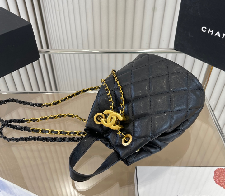 【定番人気！！巾着ショルダー♪】CHANEL チェーン ポシェット