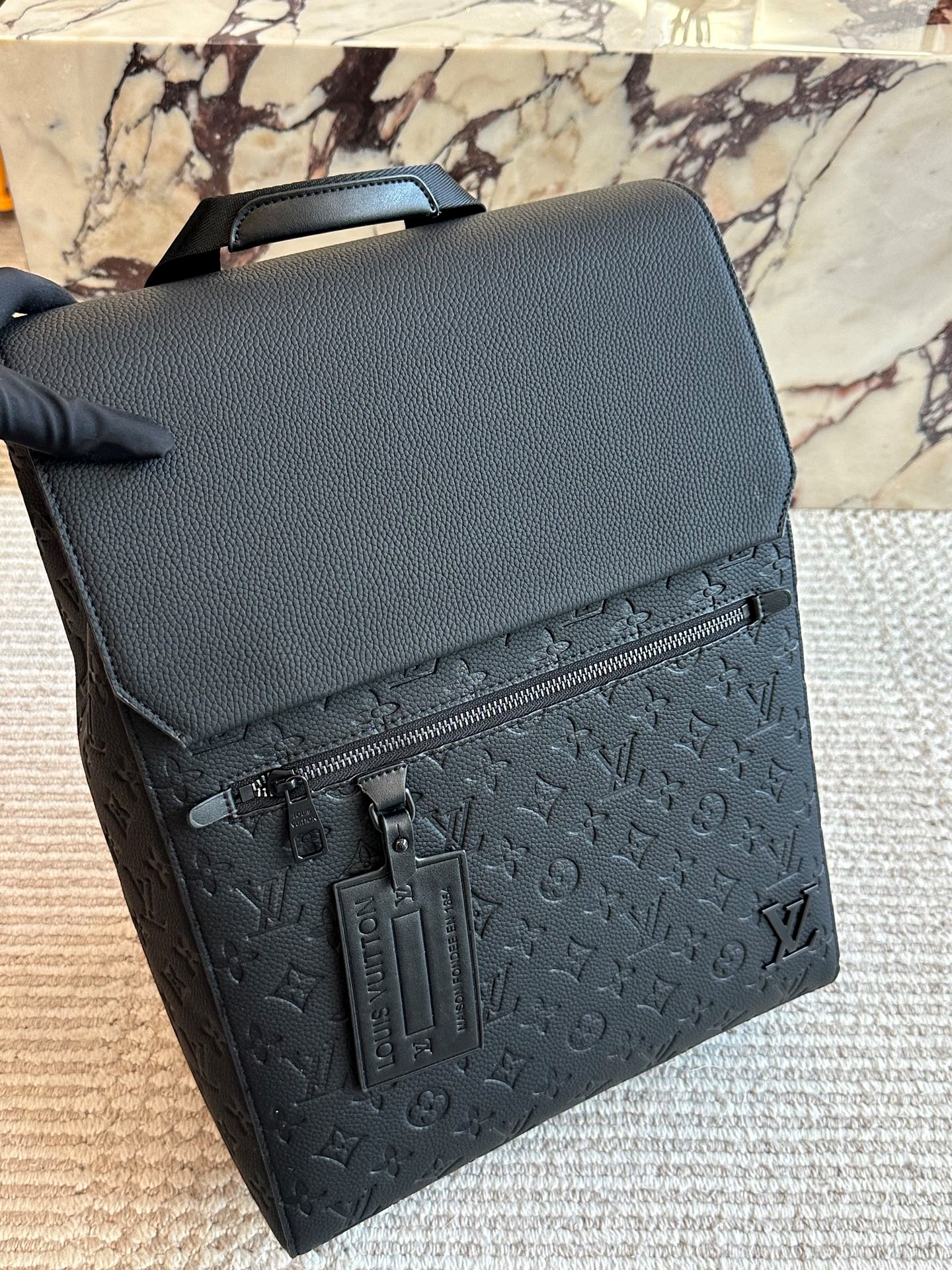 【クールなシルエット♪】Louis Vuitton★バッグパック