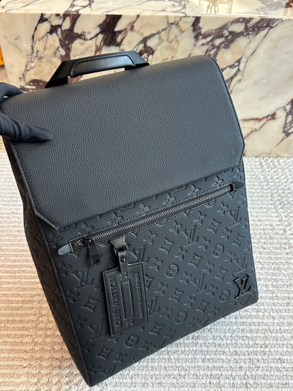 【クールなシルエット♪】Louis Vuitton★バッグパック