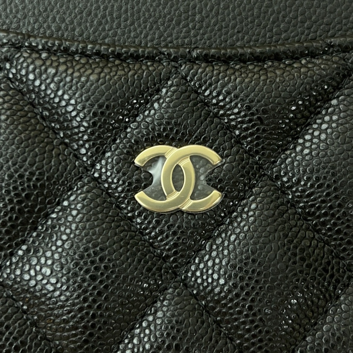 国内即発 CHANEL フラグメントケース キャビア ミニ財布
