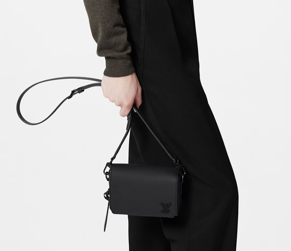 【メンズに大人気】Louis Vuitton　ウエアラブル　ウォレット