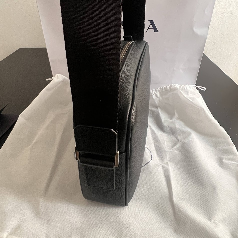 ♪直営アウトレット♪PRADA レザーショルダーバッグ 2VH094