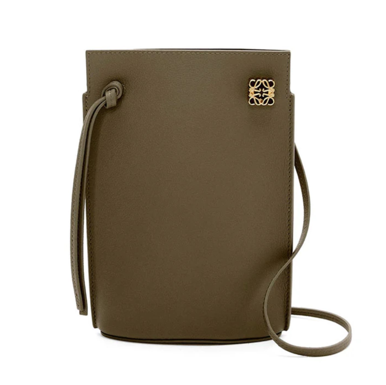 【大人気☆】LOEWE ロエベ ショルダーバッグ 便利なサイズ感♪