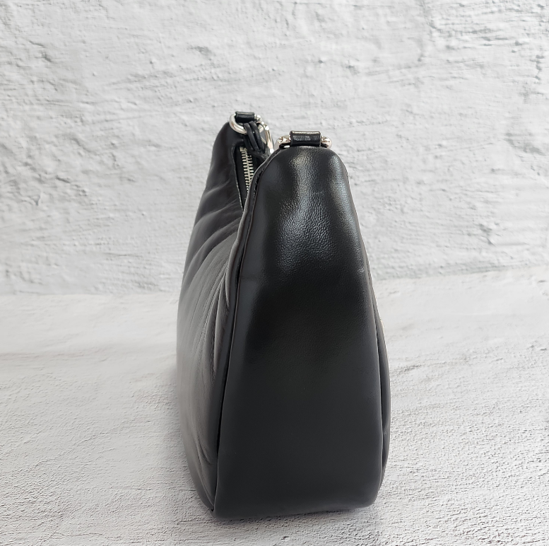 ★関税込★PRADA★Re-Edition ナッパレザー ショルダーバッグ