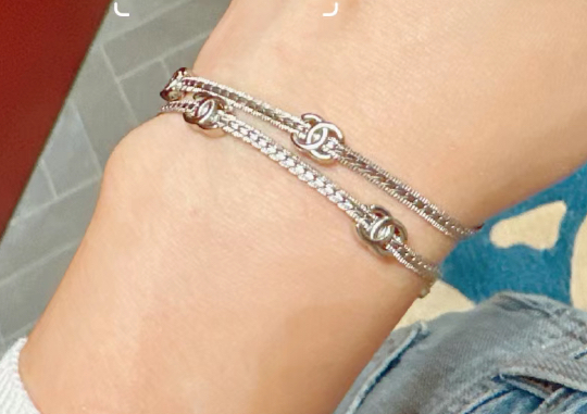 CHANEL《小ぶりロゴでオシャレ感アップ》チョーカー　ネックレス