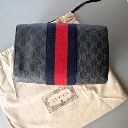 【完売必至】グッチ シンプルだけど存在感あり♪クラッチバッグ