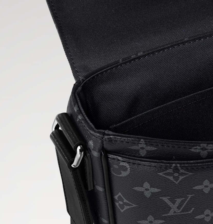 ☆安心の国内発送☆LV ディストリクト PM NV3　新モデル☆素敵♪