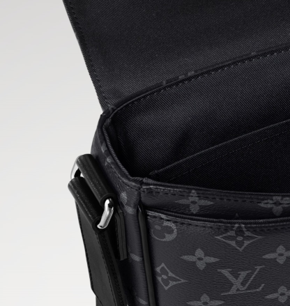 ☆安心の国内発送☆LV ディストリクト PM NV3　新モデル☆素敵♪