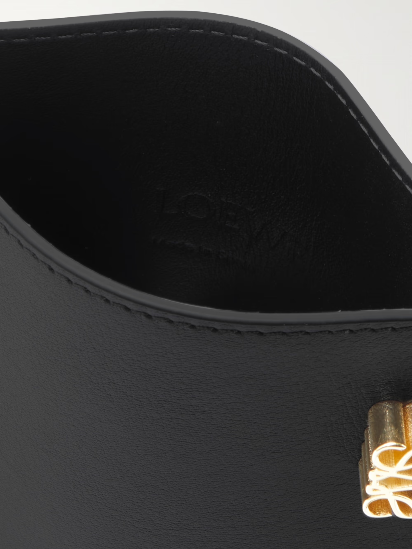 【大人気☆】LOEWE ロエベ ショルダーバッグ 便利なサイズ感♪