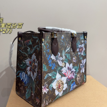 フラワー映えで主役級【Louis Vuitton】トートバッグ