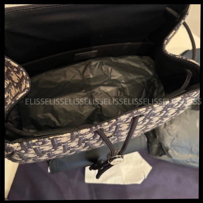 DIORバックパックMOTION 【優れた収納力と実用性】リュック