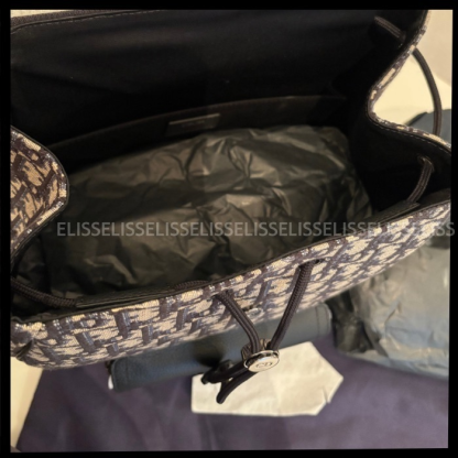 DIORバックパックMOTION 【優れた収納力と実用性】リュック