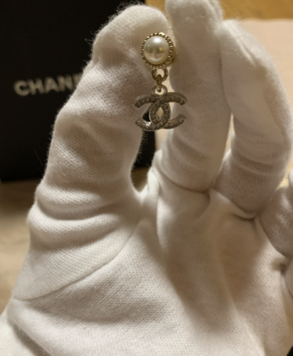 24K◆揺れるCC×パールがかわいい◆CHANEL ピアス
