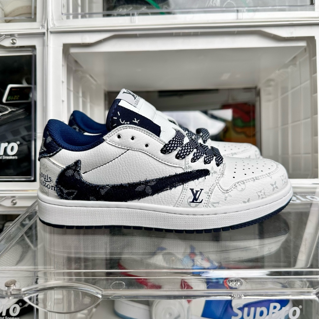 ◆正規品louis voitton◆Travis Scott x Nike Air Jordan 1 Low 送料無料