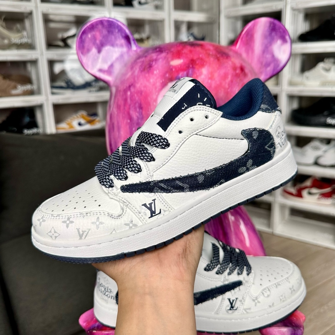 ◆正規品louis voitton◆Travis Scott x Nike Air Jordan 1 Low 送料無料