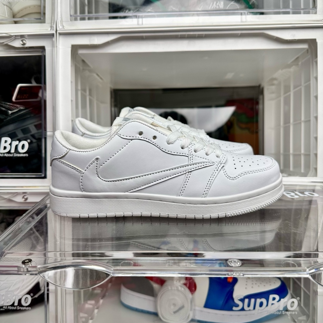 ◆正規品◆Travis Scott x Nike Air Jordan 1 Low white送料無料