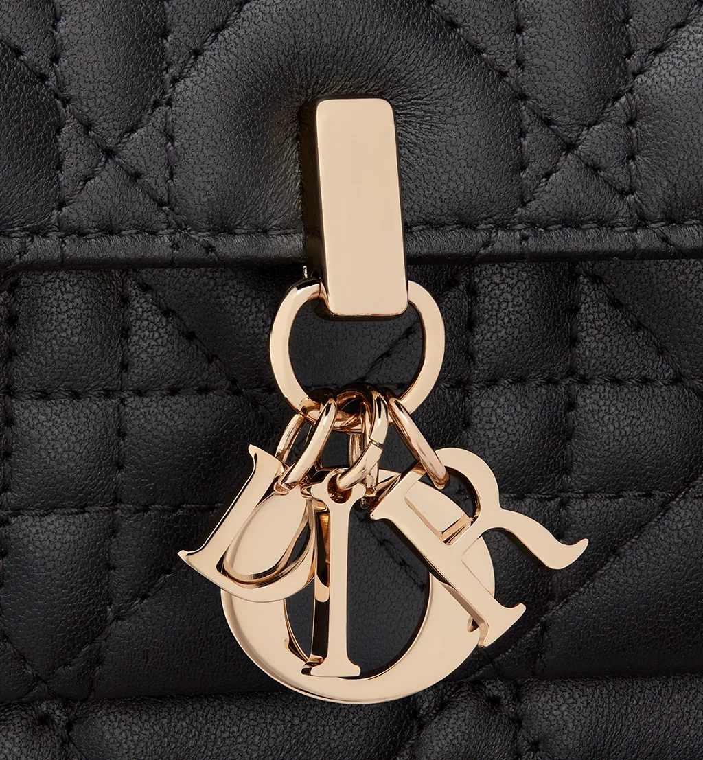 【DIOR】【人気】DIOR ディオール★LADY DIOR ラムスキン チェーンバッグ