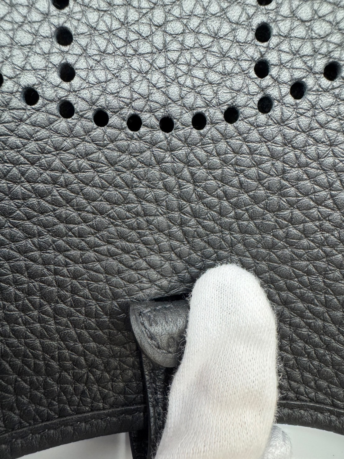 【入手困難】すぐ届く☆エルメス ミニエヴリンTPM 16 ノアール