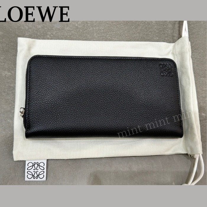 国内直営**LOEWE**ジップアラウンド ウォレット　長財布