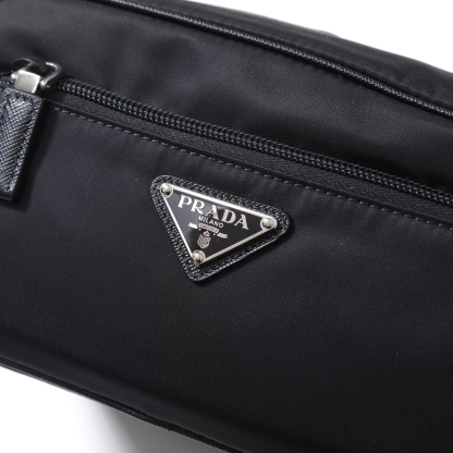 関税送料無料【PRADA】NYLON AND SAFFIANO POUCH