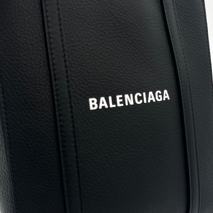 国内即発★BALENCIAGA EVERYDAY トートバッグ XXS BLACK