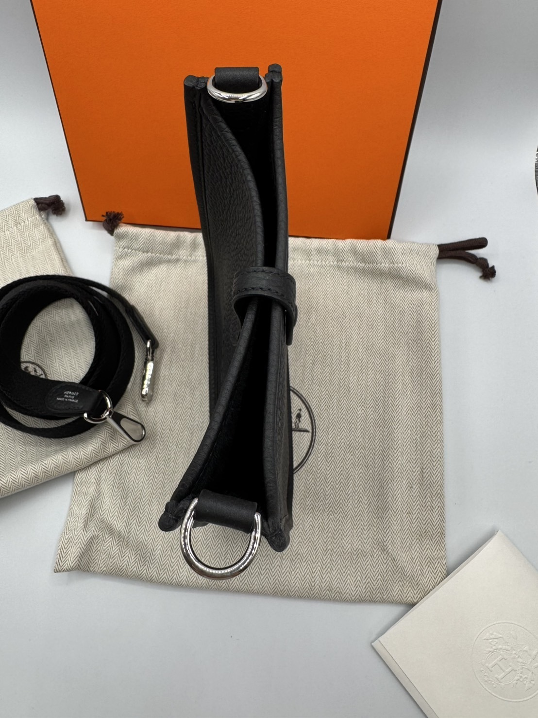 【入手困難】すぐ届く☆エルメス ミニエヴリンTPM 16 ノアール