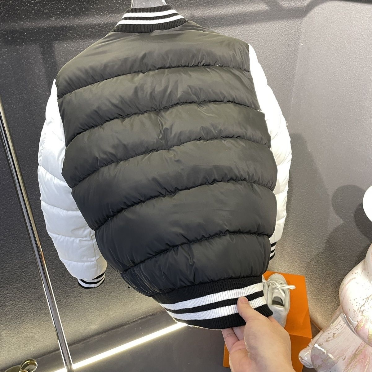 【MONCLER】新作もセール！LATELTIN ネイビー