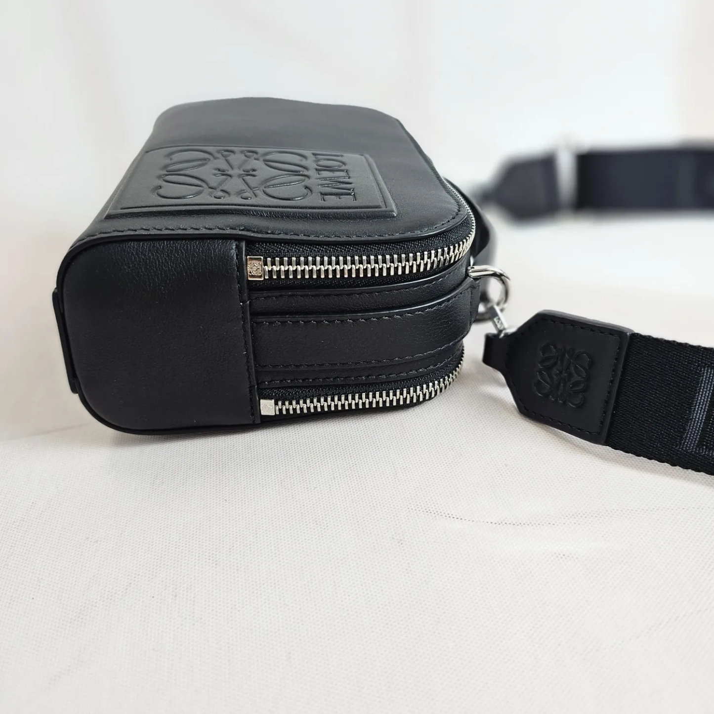 ★人気★【LOEWE】★MINI CAMERA ショルダーバッグ★