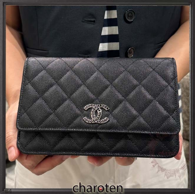 【裏地可愛い】COCO CHANELロゴ入りCC♪チェーンウォレット