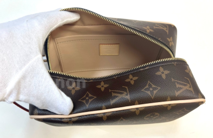 【国内直営即発】セカンドバッグにも!LVロッカー ドップ・キット