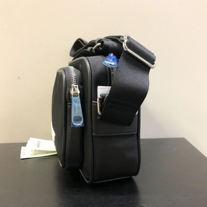 ♦Burberry♦ロゴボディバッグ☆正規品・関税込☆