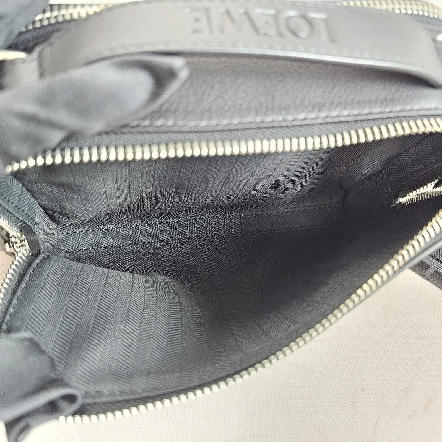 ★人気★【LOEWE】★MINI CAMERA ショルダーバッグ★