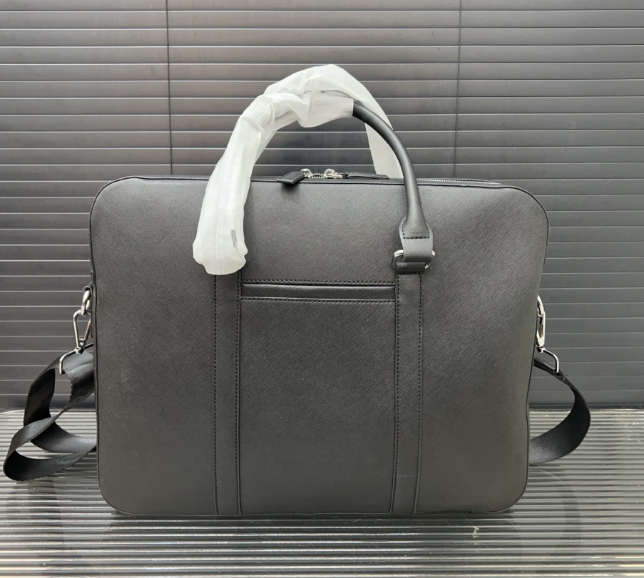 【22SS】新作 サフィアーノレザー ブリーフケース ◆プラダ◆