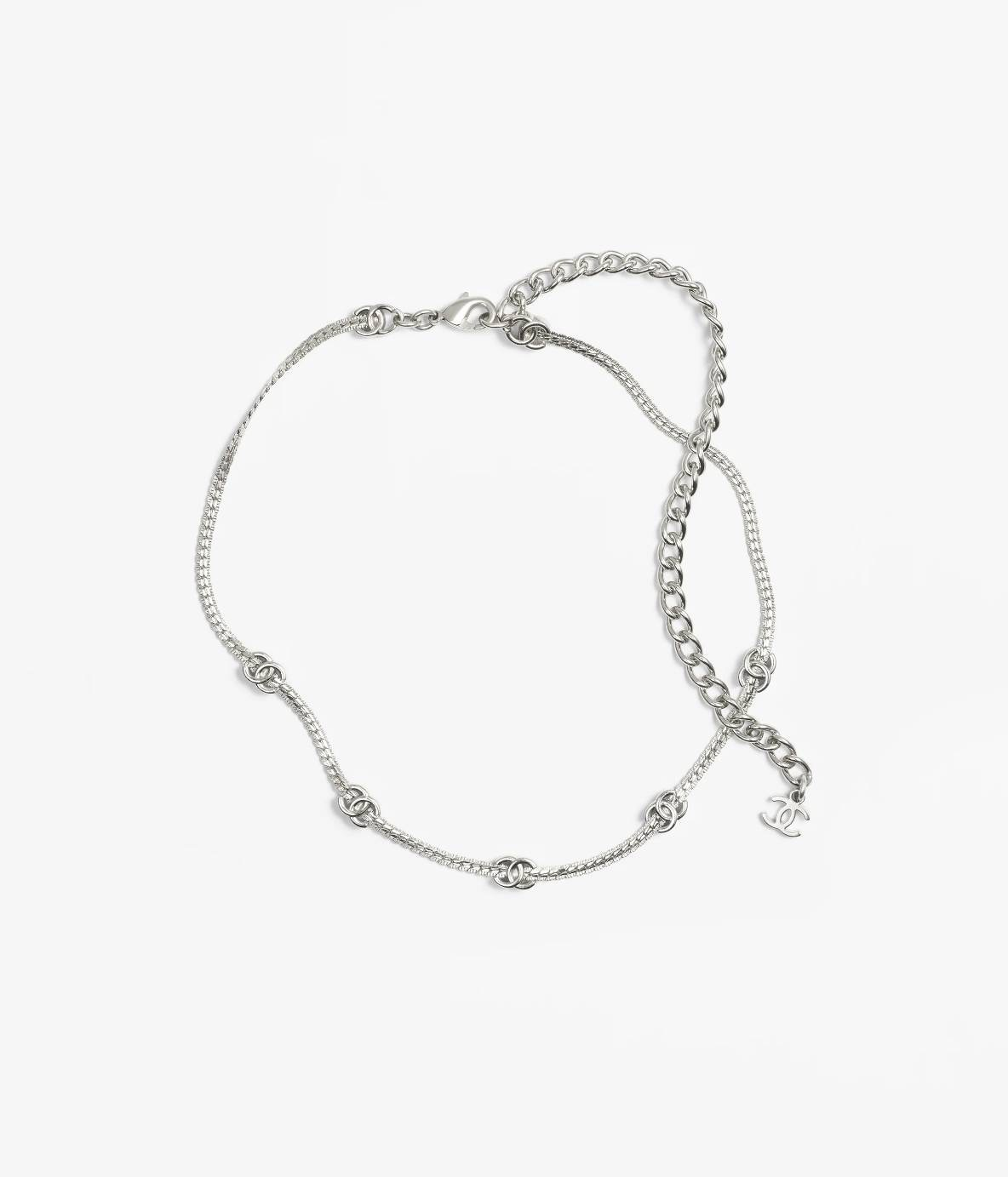 CHANEL《小ぶりロゴでオシャレ感アップ》チョーカー　ネックレス