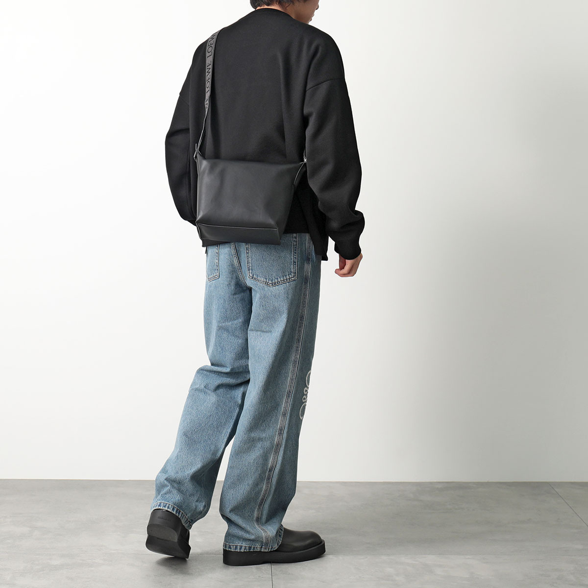 LOEWE ショルダーバッグ CUBI キュービィ